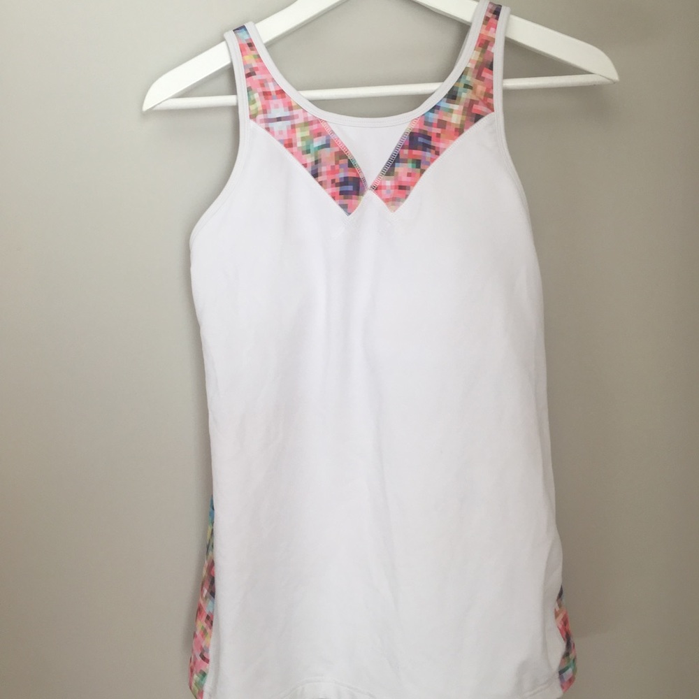 Tonic activewear dual fit tank, white. Size XL